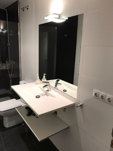 Bathroom 3, Tetuán, Valencia