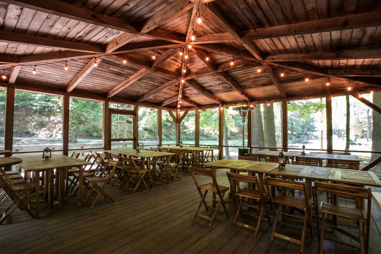 Food & Drinks 5, The Morris Estate, Berrien
