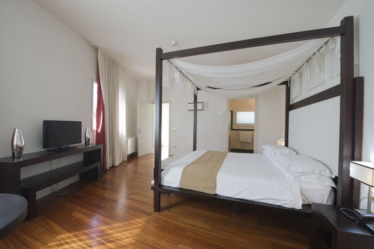 Bedroom 3, Eden Rock Resort, Florence