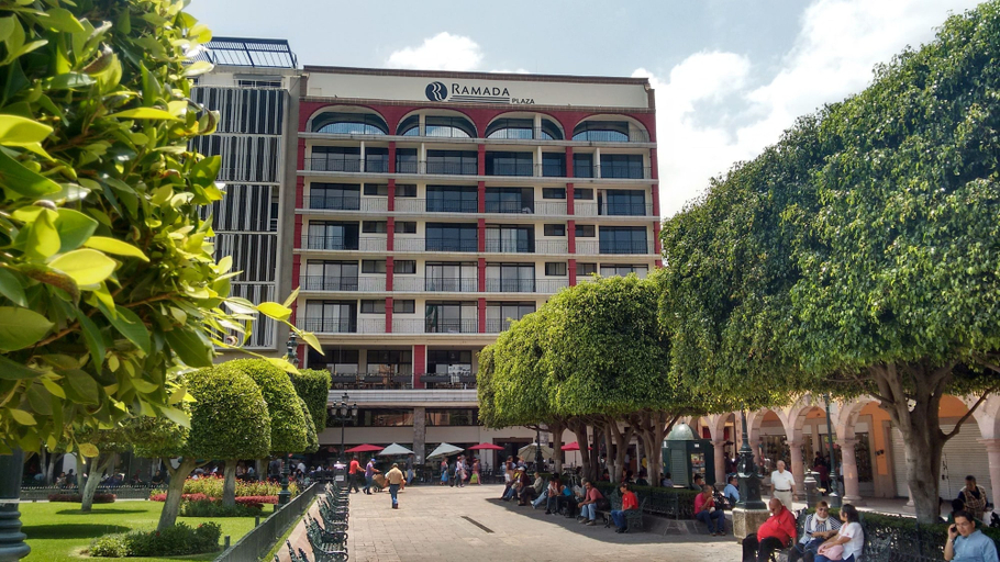 Exterior & Views 2, Ramada Plaza Leon, León