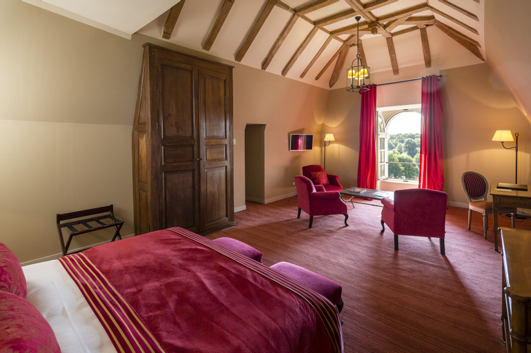 Bedroom 4, Château d'Augerville Golf & Spa Resort 5*, Loiret
