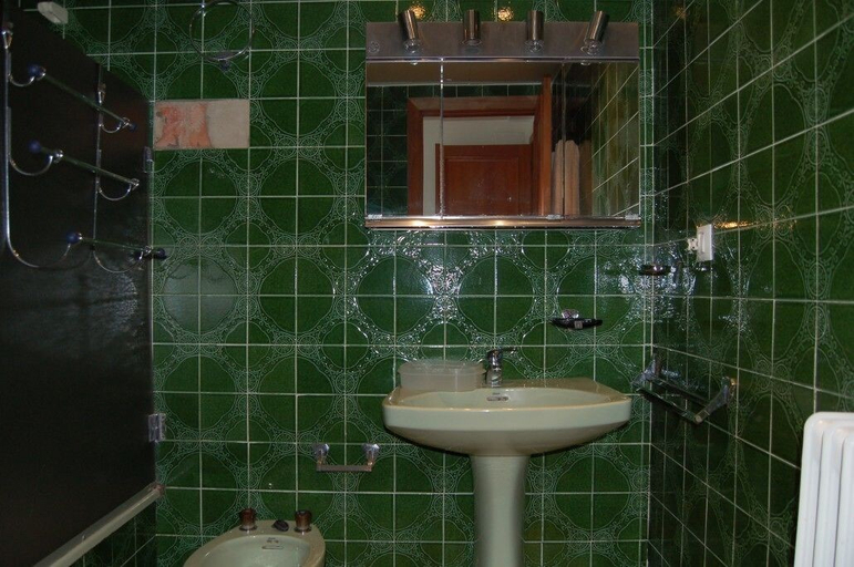 Bathroom 3, Amplio apartamento en primera linea de playa en Platja d’Aro, Girona