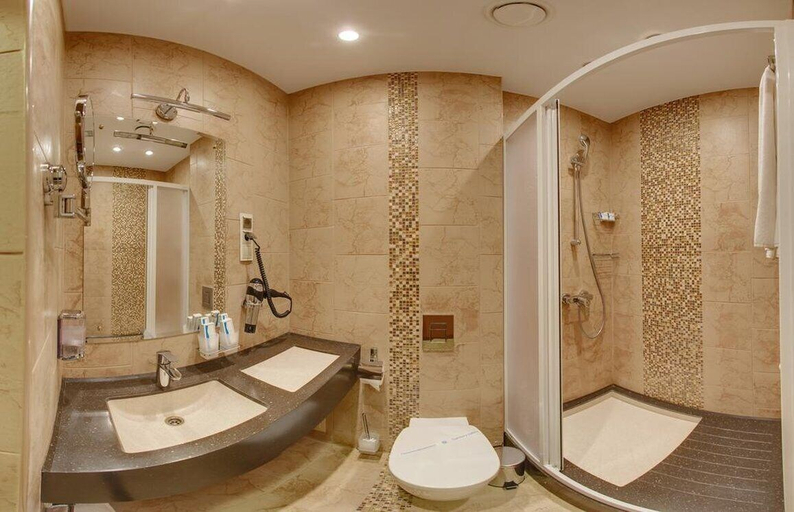 Bathroom, Degas Hotel, Novousmanskiy rayon