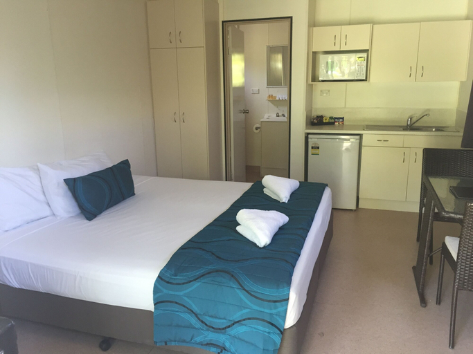 Bedroom 4, Wongai Beach Hotel, Torres