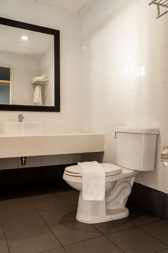 Bathroom 5, Get Zleep Premium Budget Hotel, Muang Chiang Mai