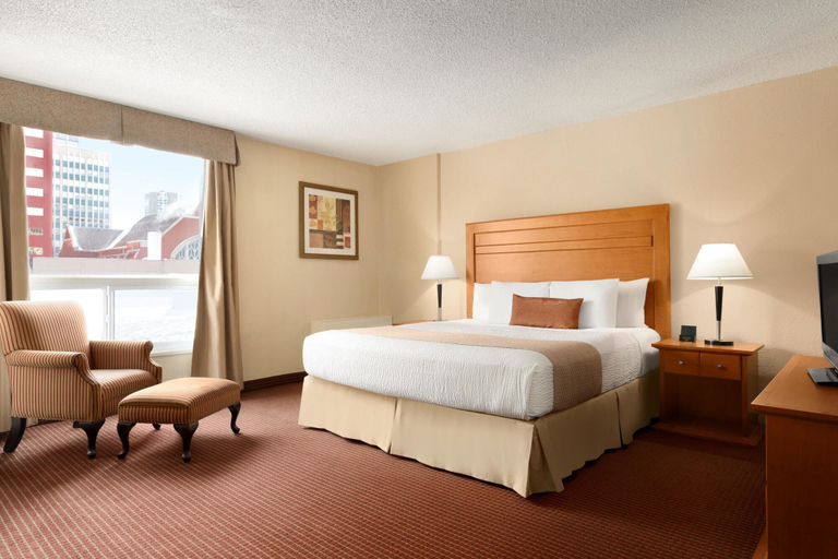 Bedroom 4, Days Inn by Wyndham Edmonton Downtown, Division No. 11