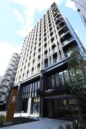 Exterior & Views 20