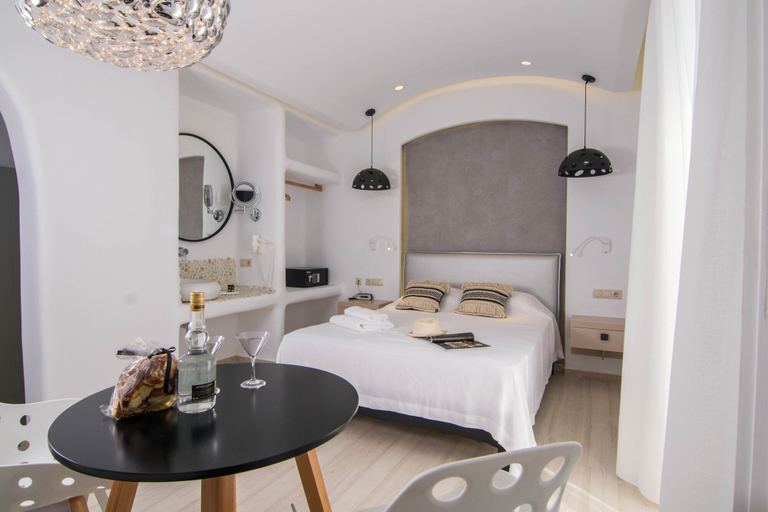 Bedroom 3, Spiros Hotel, South Aegean