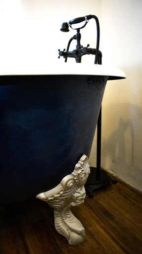 Bathroom 3, Plas Dolguog, Powys