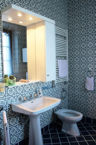 Bathroom, Beautiful Private Villa for 10 People with Private Pool, WIFI, TV, Pets Allowed and Parking, Arezzo