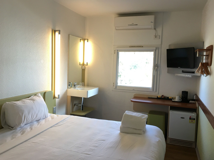 Bedroom 14