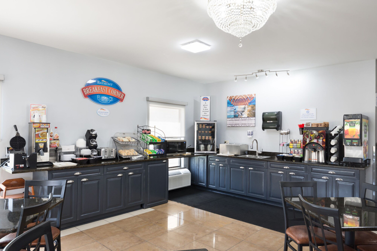 Food & Drinks 5, Baymont by Wyndham Morton, Tazewell