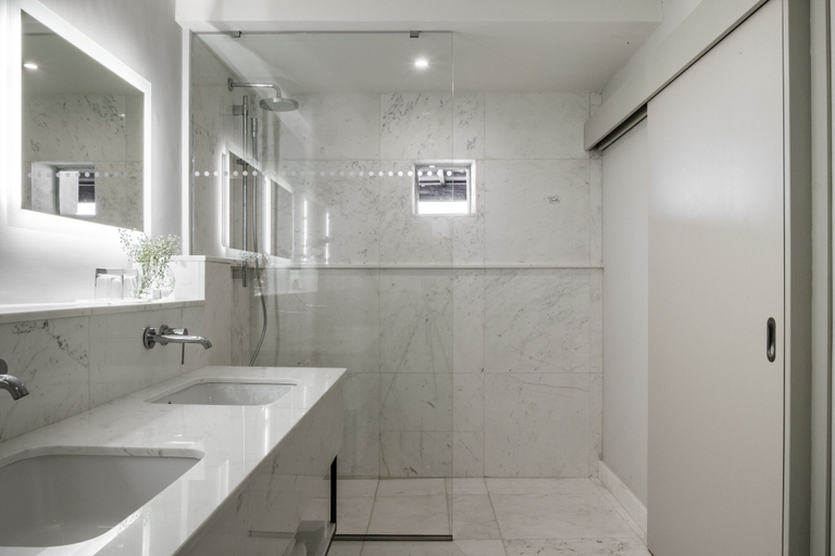 Bathroom 5, The Xara Palace Relais & Chateaux