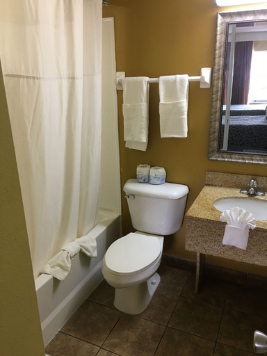 Bathroom, Blue Spring Inn Orange City, Volusia