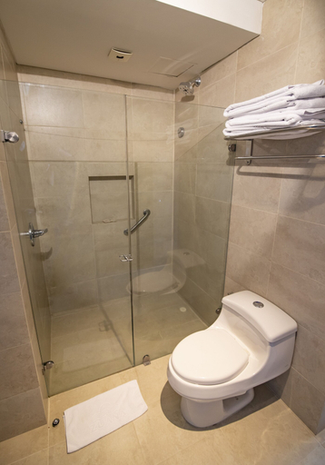Bathroom 5, Zuana Beach Resort, Santa Marta (Dist. Esp.)