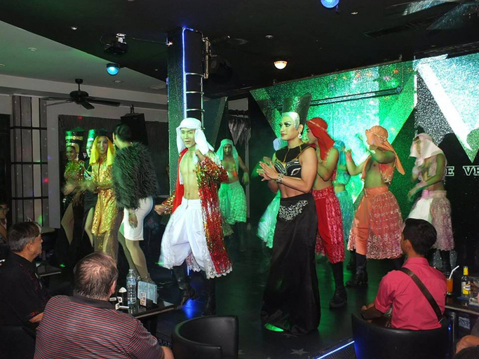 Food & Drinks 4, The Venue Residence and Cabaret, Pattaya
