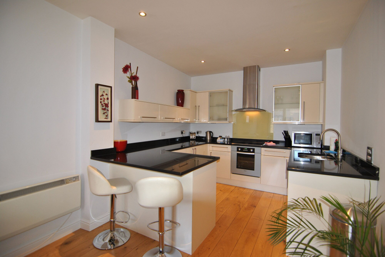 Others 5, The Courtyard, Windsor, 2 Beds, Slough