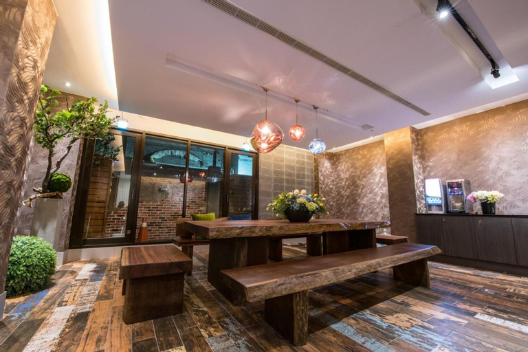 Food & Drinks, Lucky Apple Hotel, Taipei City