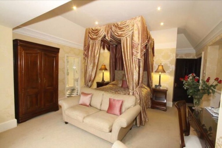 Bedroom 2, The Mansion House Hotel, Moray