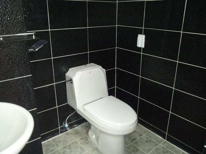 Bathroom 5, MK Liberty House Seoul Station, Yongsan