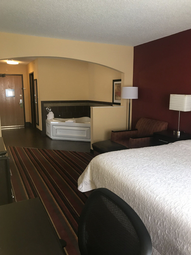 Bedroom 4, Hampton Inn Glenwood Springs, Garfield