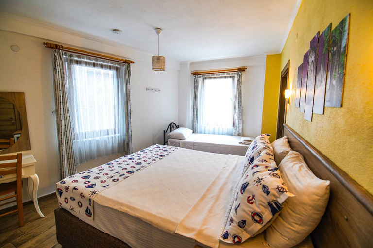 Bedroom 3, Bozcaada Hotel Vitis, Bozcaada