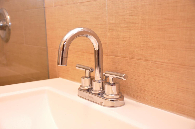 Bathroom 4, Hotel Five44, New York