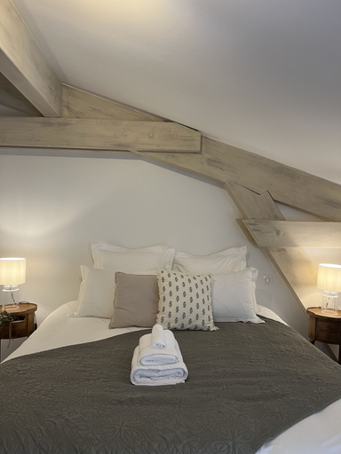 Bedroom 3, Garenne, Drôme