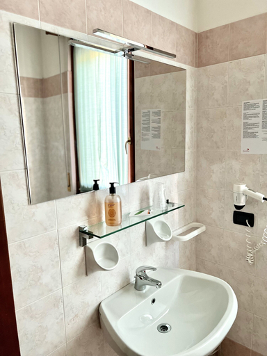 Bathroom 5, Hotel Gardenia, Brescia
