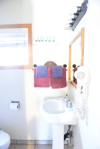 Bathroom 3, Bear Creek Resort, San Bernardino