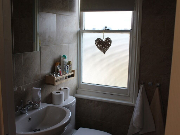 Bathroom 3, The Railway, Suffolk