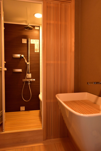 Bathroom 5, Village Kiramachi, Kyoto