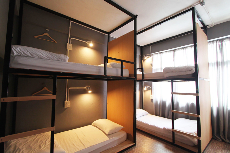 Bedroom 4, The Backpack Hostel, Khlong San