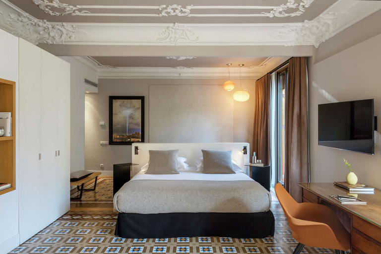 Bedroom 3, Alexandra Barcelona Hotel, Curio Collection by Hilton, Barcelona