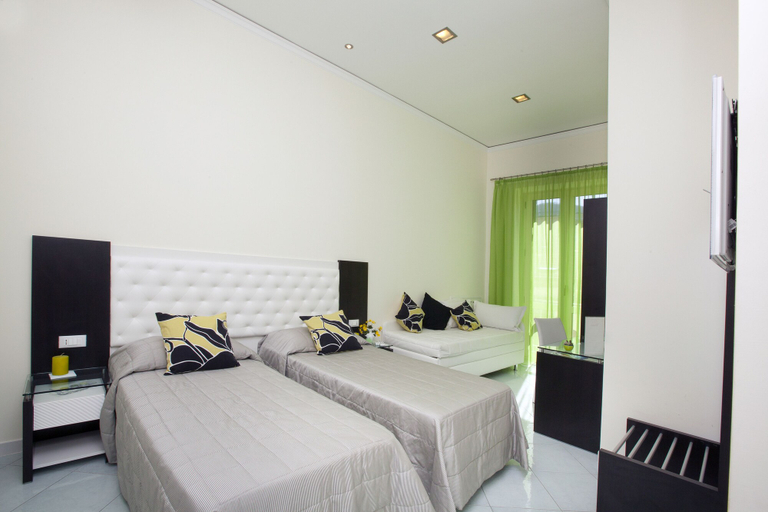 Bedroom 3, Sorrento Flats, Napoli
