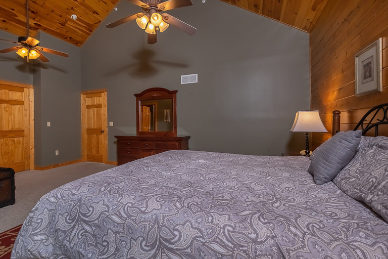 Bedroom 2, Cedar Shores Villa 08, Garrett