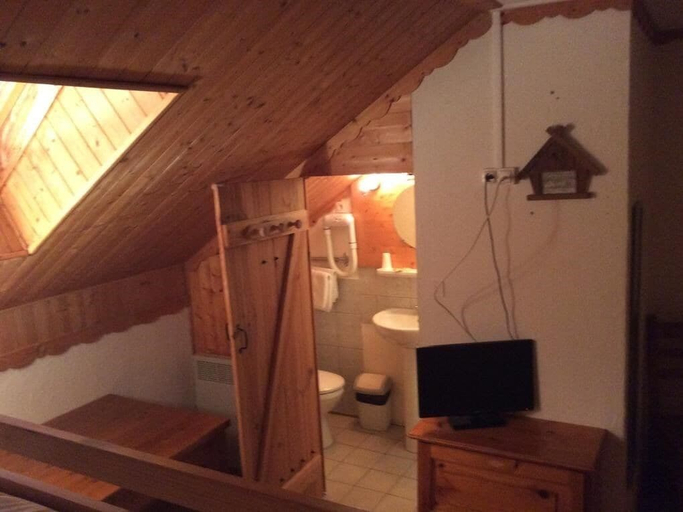 Bedroom 2, Chalet 1200, Savoie