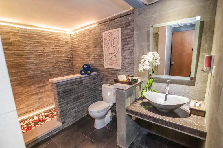 Bathroom 4, Bounty Hotel, Badung