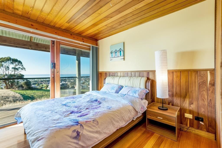 Bedroom 3, Apollo Panorama Guesthouse, Colac-Otway - South