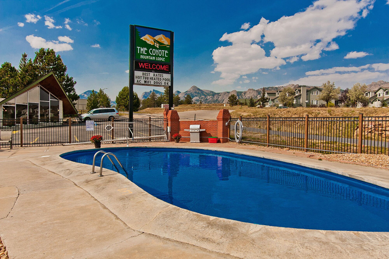 Sport & Beauty 3, Coyote Mountain Lodge, Larimer