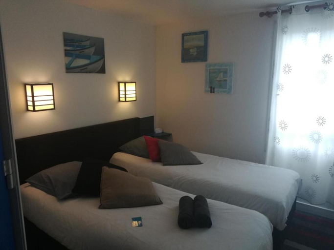 Bedroom 4, Kyriad Direct Saintes, Charente-Maritime