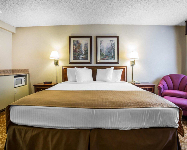 Bedroom 3, Quality Inn & Suites Minden, Douglas