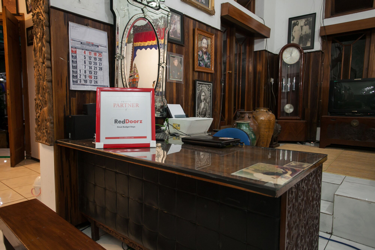 Public Area 3, RedDoorz near Brawijaya University, Malang