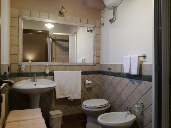 Bathroom, Piana La Gatta, Benevento