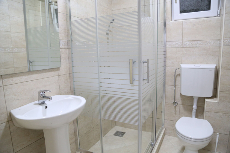Bathroom 4, Apartments PIANO