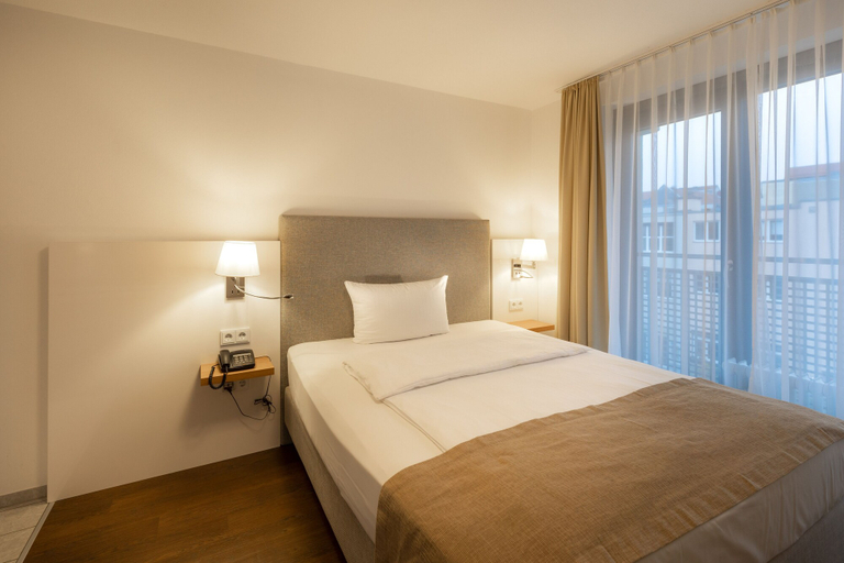 Bedroom 4, Downtown Vi Vadi Hotel, München