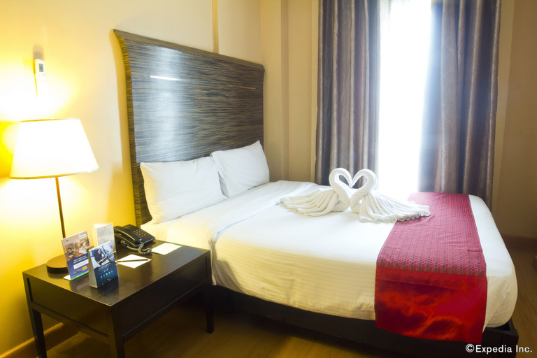 Bedroom 3, Lancaster Hotel Manila, Mandaluyong