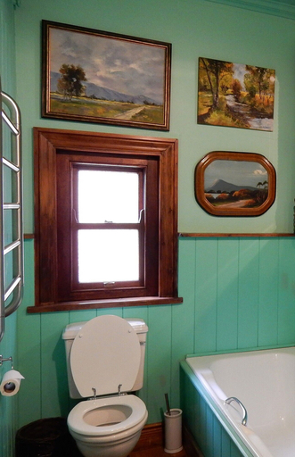 Bathroom 4, TwoAngels, Eden