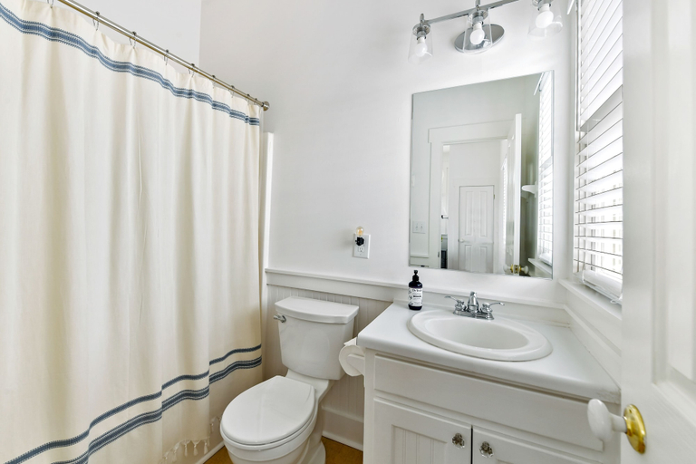 Bathroom 5, The Farmhouse Inn, Morgan