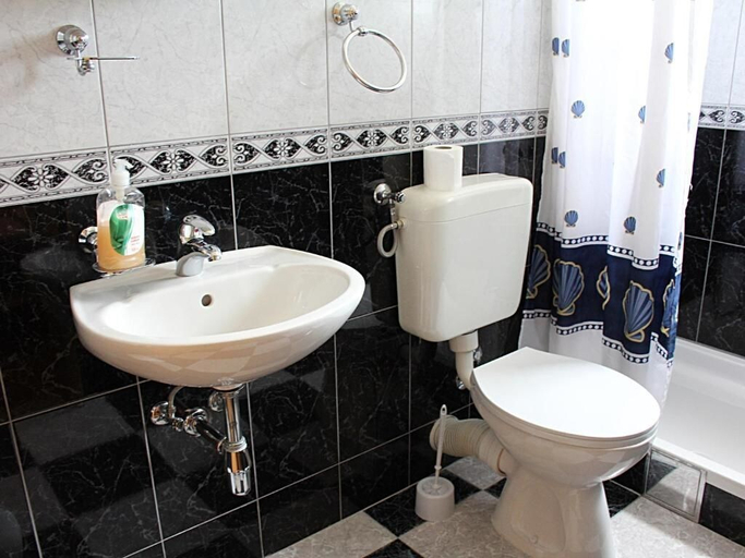 Bathroom 2, Apartmani Krka Rooms, Šibenik